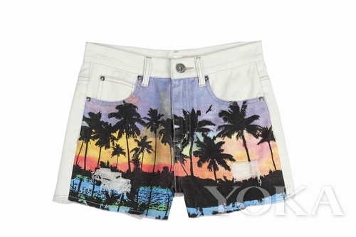 乐町<em>棕榈树印花短裤</em>￥259