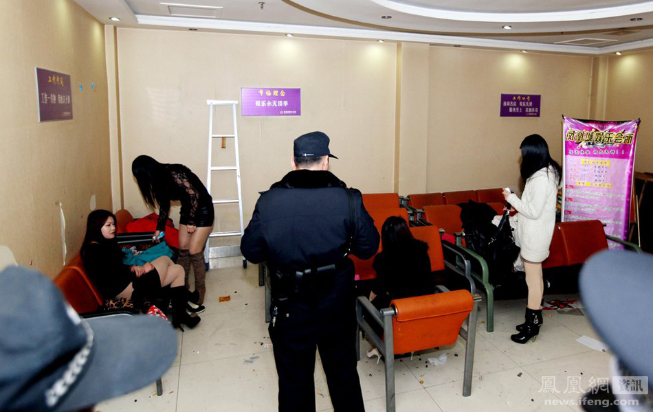 局民警对所属有关县区涉黄ktv等娱乐场所进行