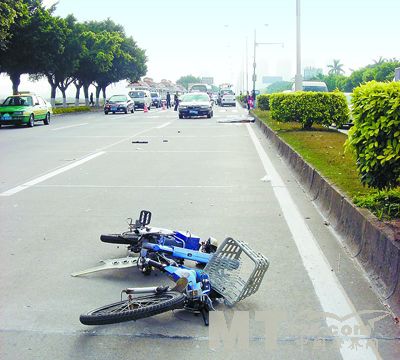  珠海老人被撞 后称 没事 回家后死亡 摩托车主被
