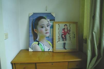 重庆女主播被抛尸溪沟:<em>双手</em>用亮胶布<em>捆绑</em>_广州