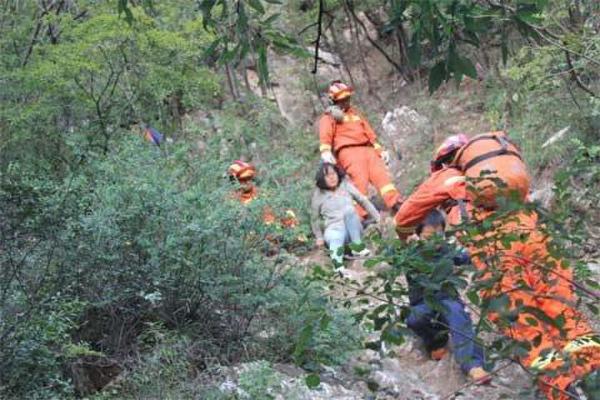 游客被困野长城  箭扣已成节日噩梦_广州频道