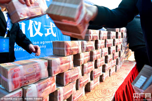 农民工轮轩4个女学生_广州 农民工 收入(2)