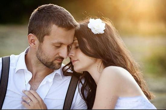 父亲 鼓励女儿追哥哥 :肥水不流外人田 母亲大骂