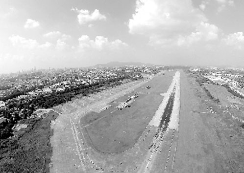 南京大校场机场正式关闭周边最高建筑将达200至400米_江苏频道_凤凰网