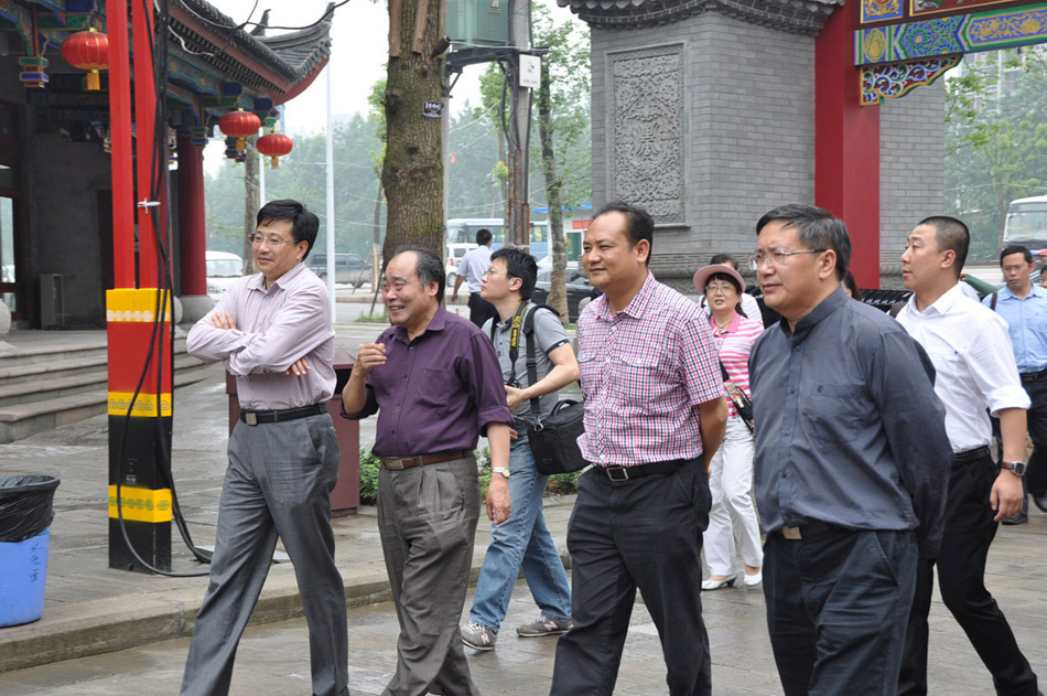 重庆遭色诱敲诈被免职6人彭智勇范明文罗广韩