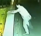 实拍大学生梦游坠楼身亡