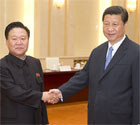 习近平会见崔龙海