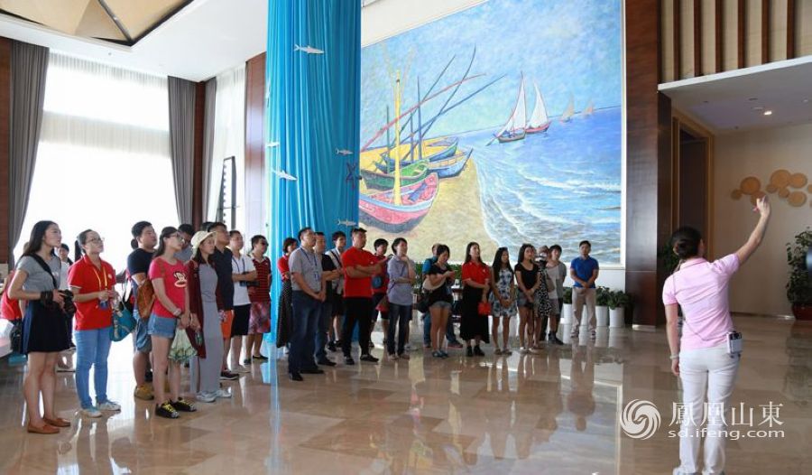 凤凰全媒体海南行走进文昌--鲁能山海天度假天