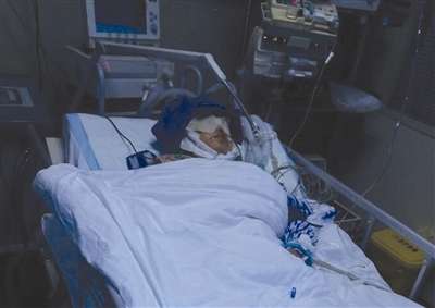 滁州:女子车祸昏迷 一岁宝宝整天要妈妈