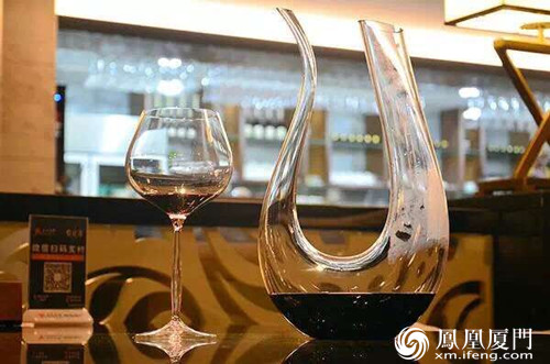 圣诞约会去哪儿？叫上ta去悦良宵享受高端西餐