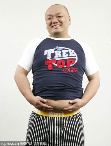 男士发胖从肚子开始男人大肚子减肥方法4:腹部按摩减肥法此法是简单