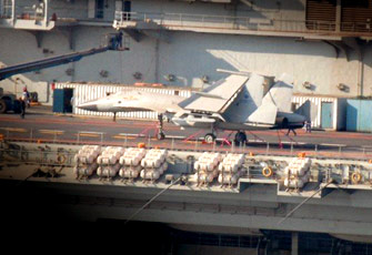 中国航母甲板现舰载机模型