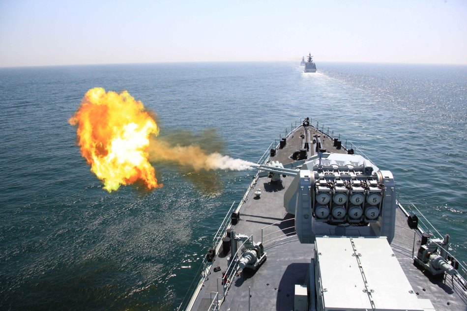 中俄海上联演第三天:双方战舰主炮轮番开火