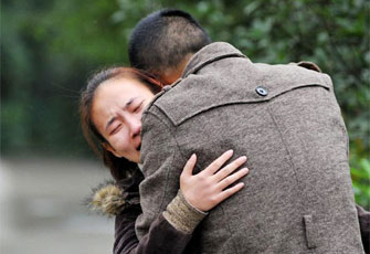 成都10岁男孩疑跳楼自杀