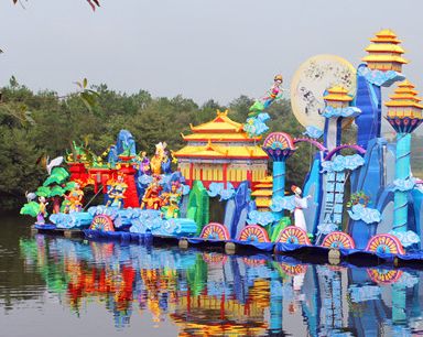 1.3万人游园博未现垃圾满地 5岁小姑娘憋尿找