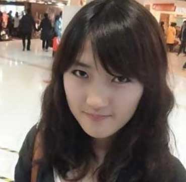 2014年春晚导演冯小刚女儿私密事 曾患先天兔唇