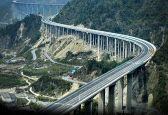 京昆高速公路四川段全线贯通