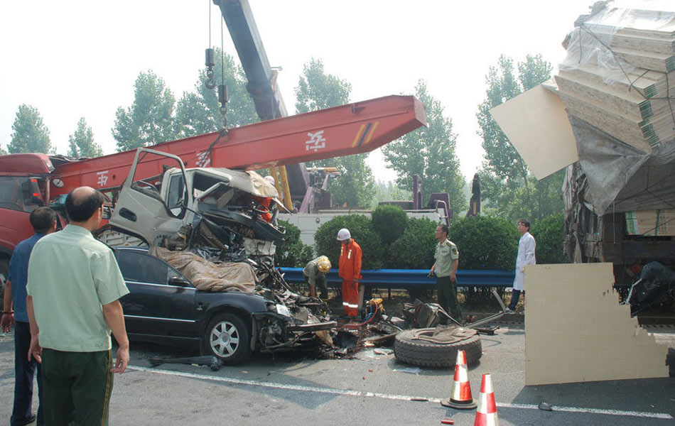 京珠高速车祸图片