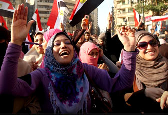 埃及穆兄会支持者庆祝穆尔西当选总统