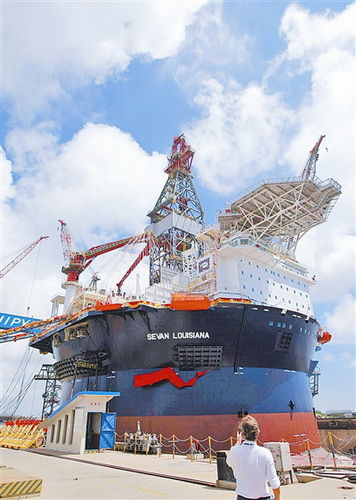 中国超深水海洋钻探平台