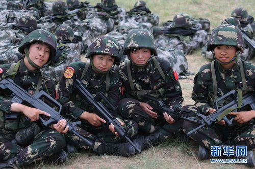 中国首支女子特战连揭秘:训练长肉穿不上紧身裤