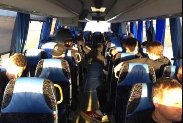 瑞典足球队因转机时间长错过法国空客A320失