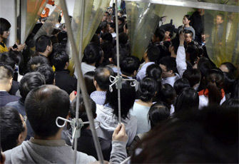 温岭：医护人员保护被杀医生遗体