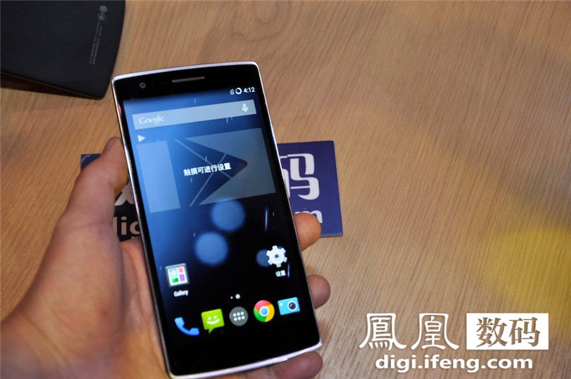 一加手机现场实拍图赏:5.5吋美型旗舰-中国学网