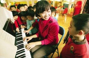 天津硕士研究生当上幼儿园保育员(图)