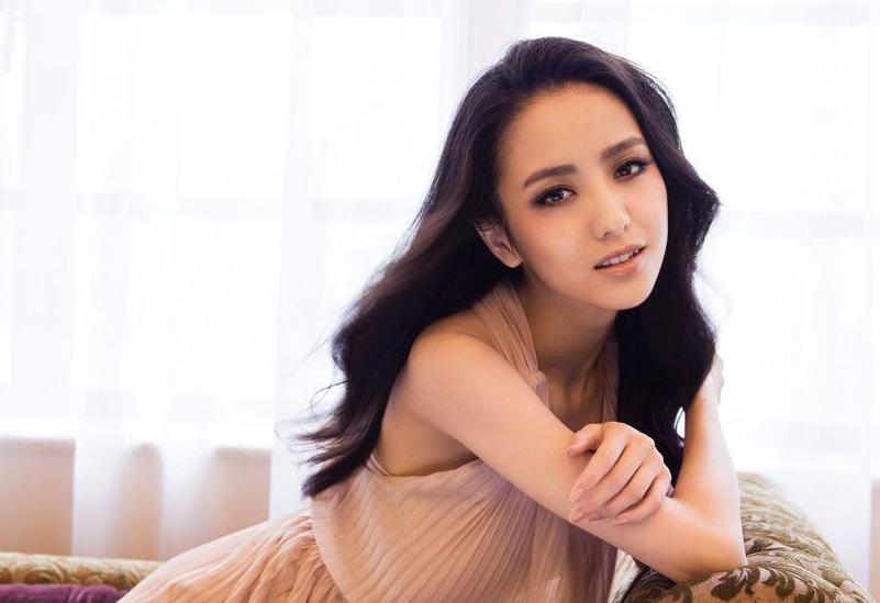 演绎北京爱情<em>故事</em>的新疆<em>美女</em>佟丽娅_城市频道