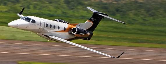巴西航空首架飞鸿300公务机将翼展中国(图)