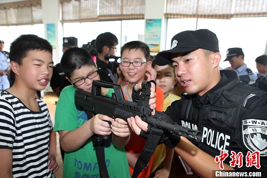 浙江50名小学生参加警务夏令营