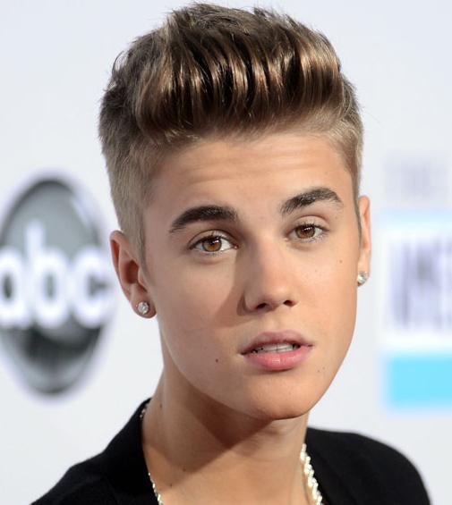 贾斯汀·比伯致电克林顿因不敬语言道歉(图)