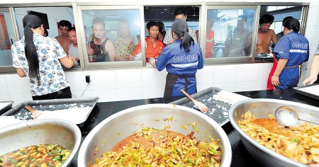 红鼎豆捞人均消费_中国人均水果消费支出(2)