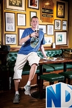 热爱爱尔兰酒吧文化的Sean。