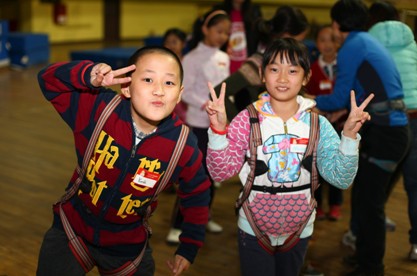 英孚青少儿英语学员俱乐部之运动攀岩 挑战极