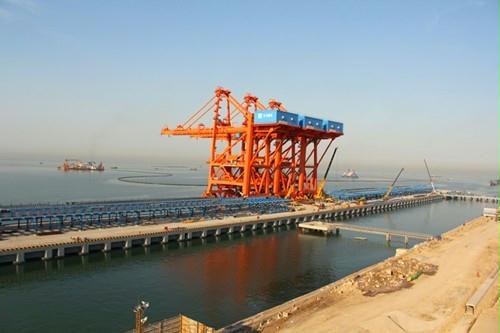 中交集团承建黄骅港矿石码头一期主体部分完工