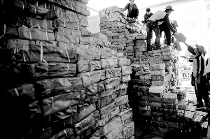 海南创新书店举行捐书助读仪式|师生|大学生