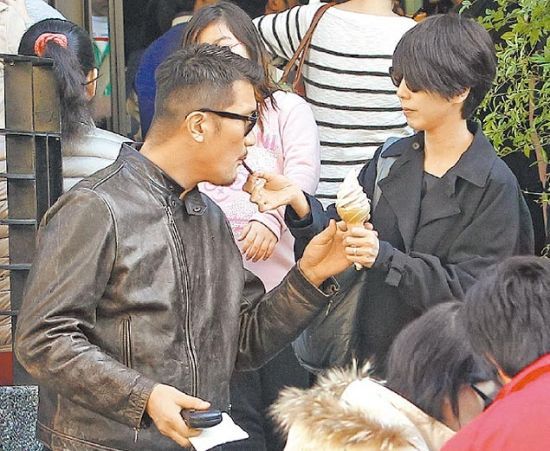 　　许茹芸与男友