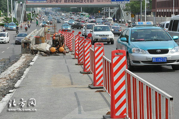 《八里台立交桥修建工程现场直拍》(拍客:侯波)