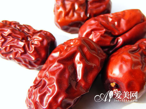 冬季低温使<em>女性</em>更容易出现<em>气虚血虚</em>!<em>女人</em>到了