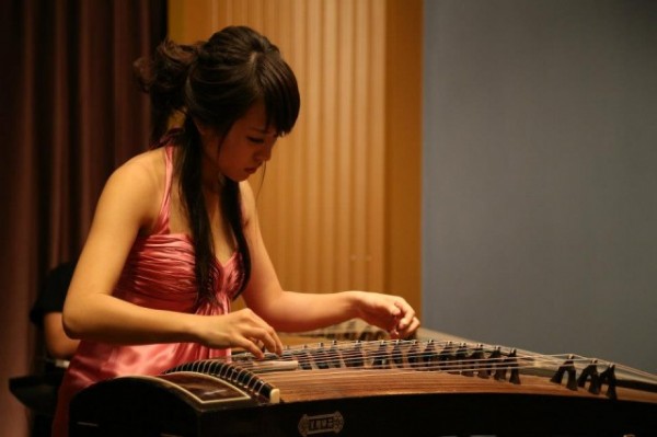 小屁屁<em>露出</em> 台一古筝<em>正妹</em>遭粉丝恶俗骚扰|微