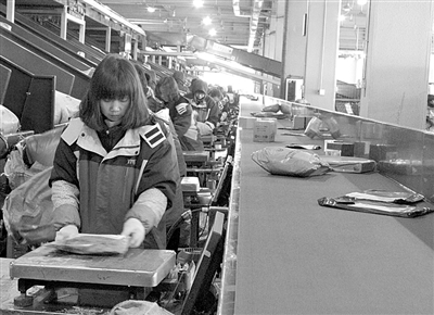 快递包裹的背后…