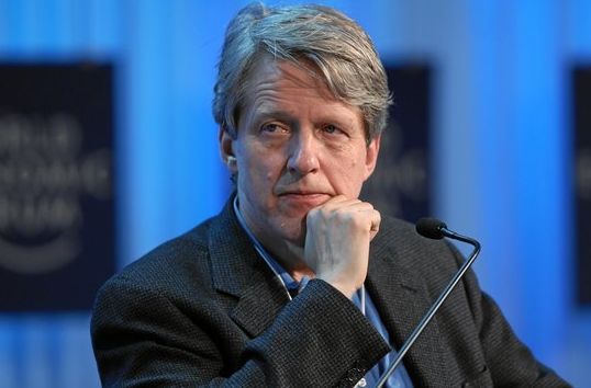 耶鲁学生大闹课堂 羞辱诺贝尔经济学奖得主席