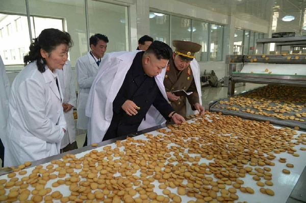 金正恩视察朝鲜人民军工厂 要求为军人供给更