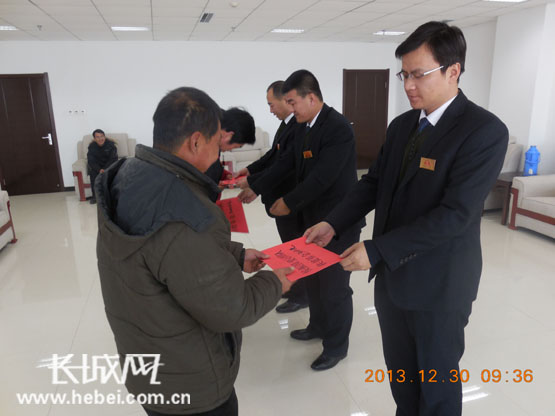 侯振国爱心团队真情暖人心 在爱的路上默默前