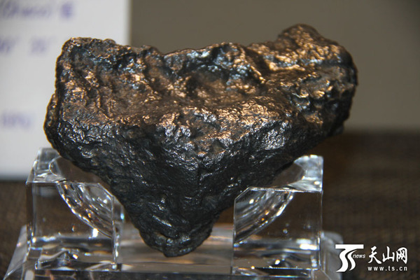 新疆木垒县博物馆举办陨石展 打造中国陨石第