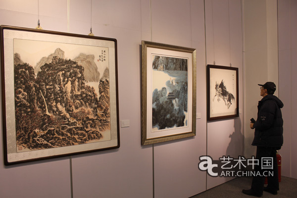 “炫彩北京情 共筑中国梦”国际书画巡展在京揭幕|展出|展览_凤凰文化