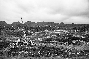 贵州毕节首个机场建成半年拟再建5个 遭环保专