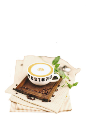 去咖啡馆看书蹭网不点单只喝白水 你信吗|咖啡